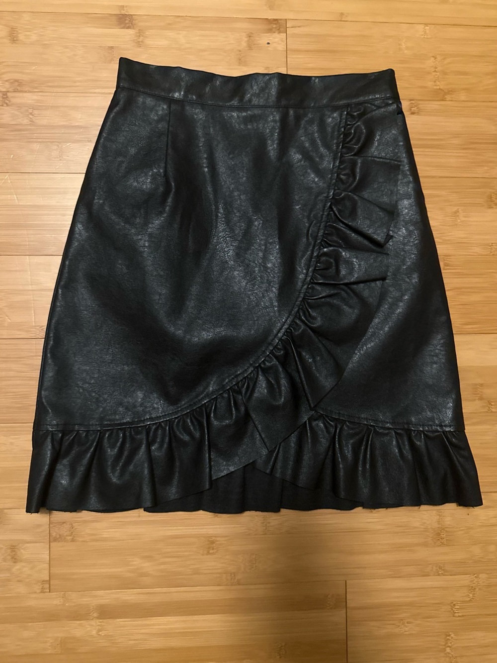 mittoshop Black Faux Leather Ruffle Skirt